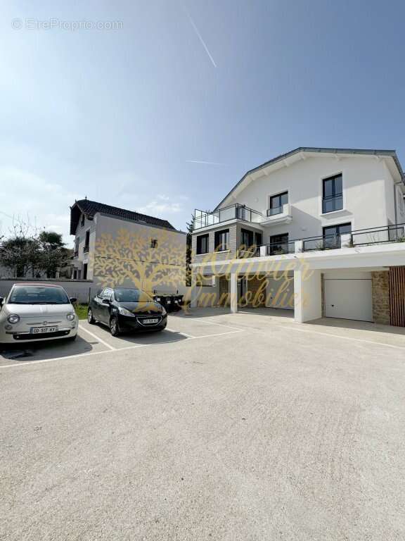 Appartement à LE PERREUX-SUR-MARNE