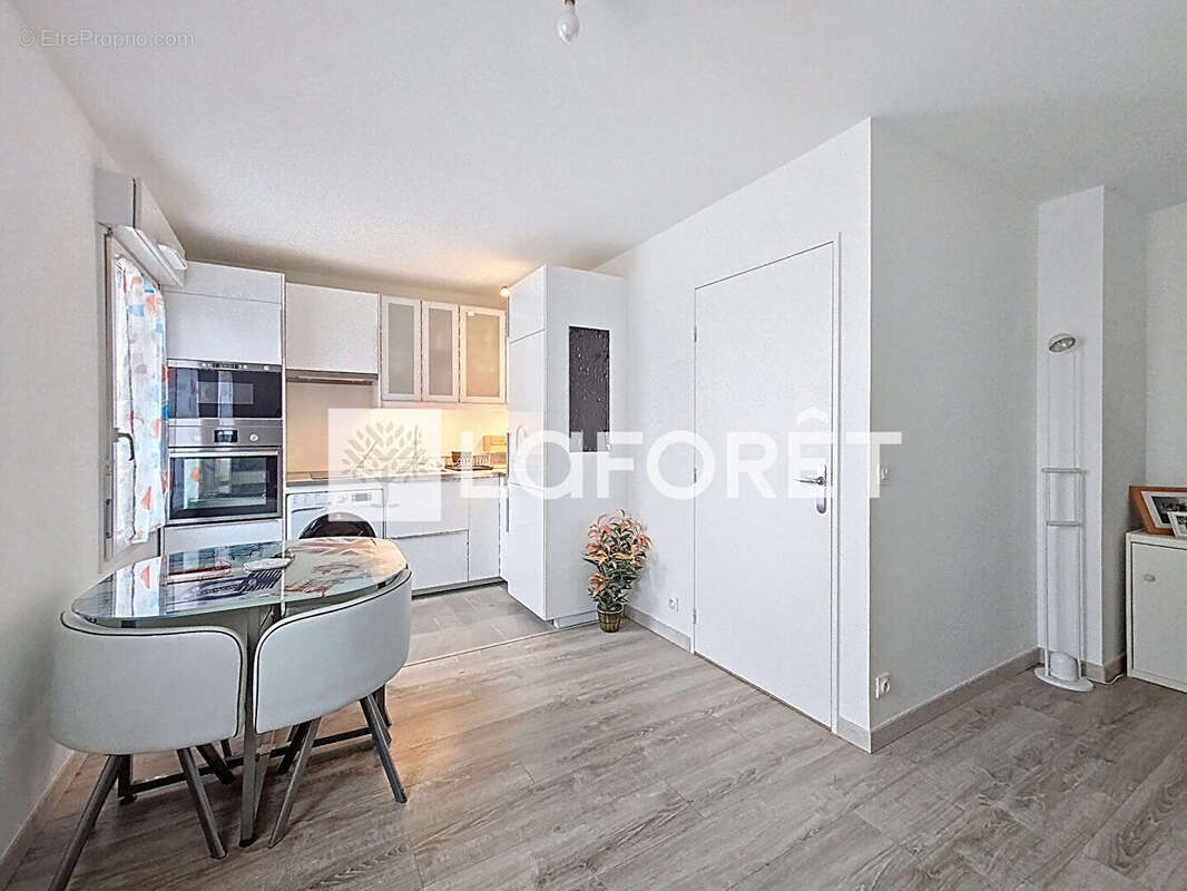 Appartement à MOISSY-CRAMAYEL