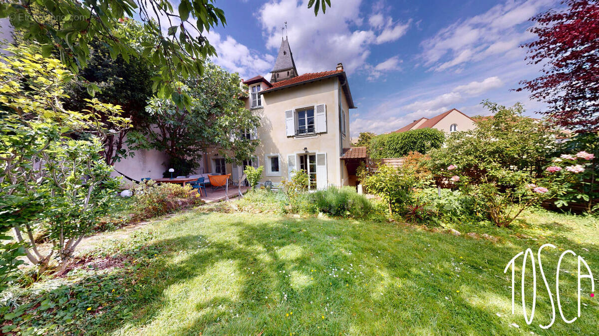 Maison à THIAIS