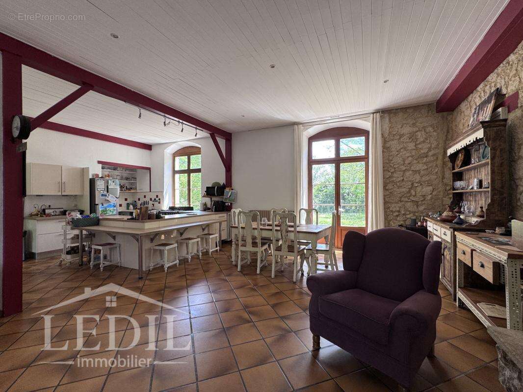 Maison à GONDRIN