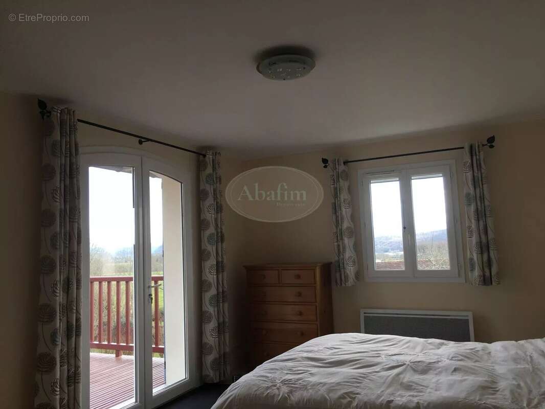 Maison à SAUVETERRE-DE-BEARN