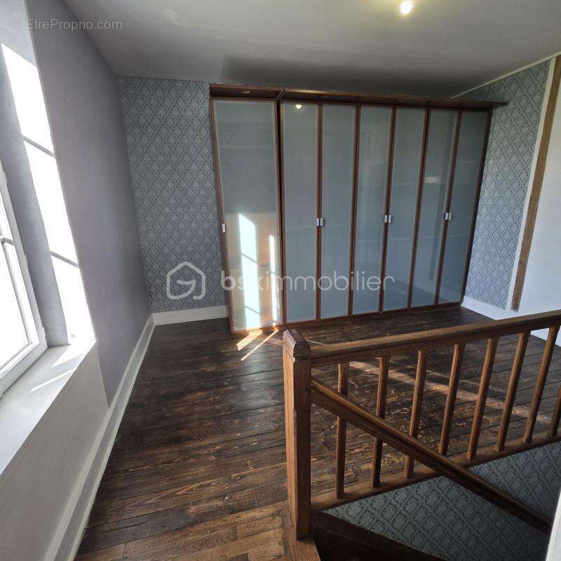 Exclusif, et à saisir … Maison de 104 m2 habitable en excellent état et sur un terrain de 1180 m2 environ plus dépendance de 32  - photo 8