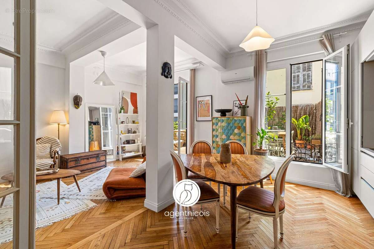 Nice // libération : 2 pièces / entièrement rénové / bourgeois / exceptionnelle terrasse - photo 6