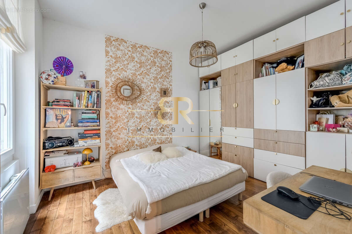 Appartement à PARIS-10E