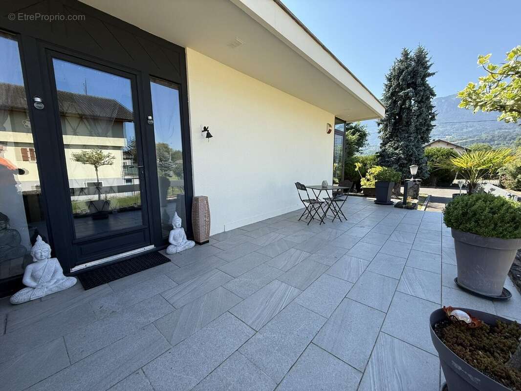 Maison à AMANCY