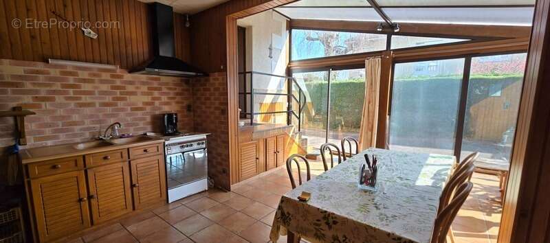 Maison à LE PALAIS-SUR-VIENNE