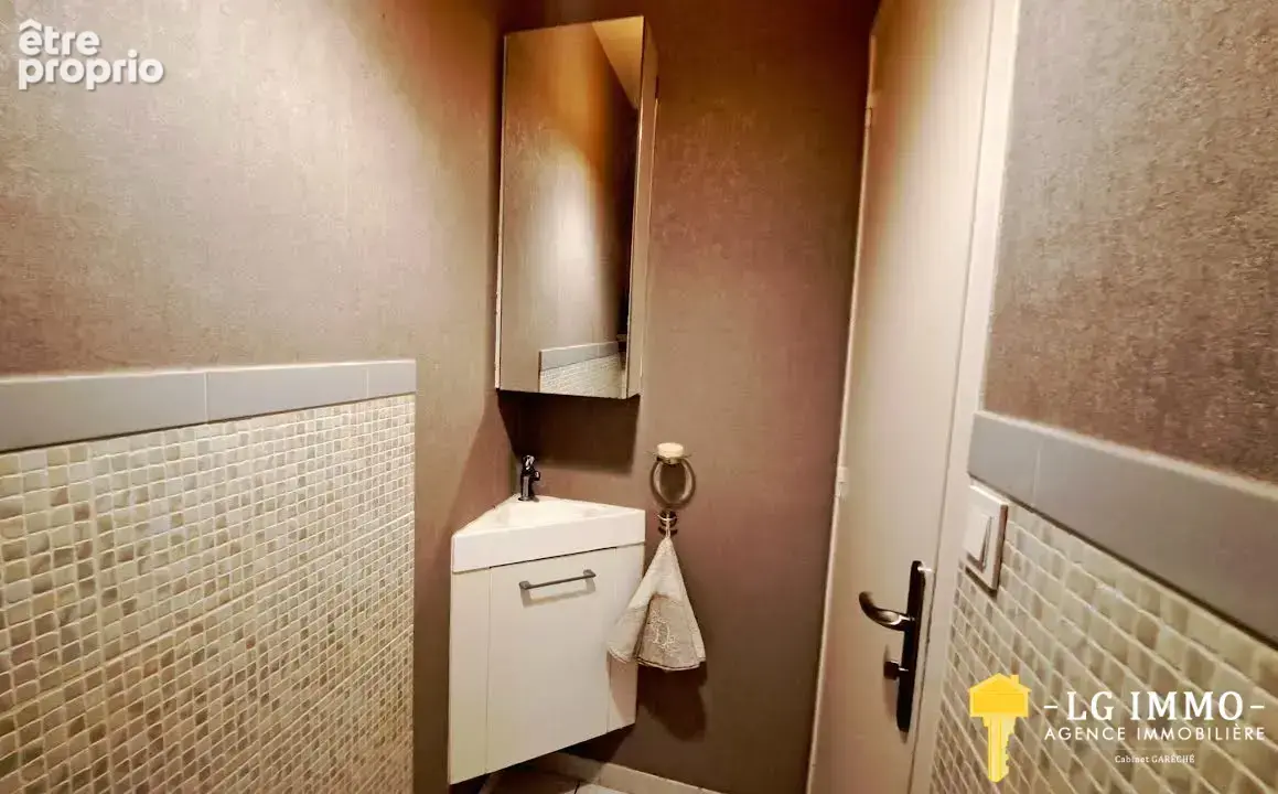 Maison familiale de 174 m2 , belles prestations , idéalement située. - photo 20