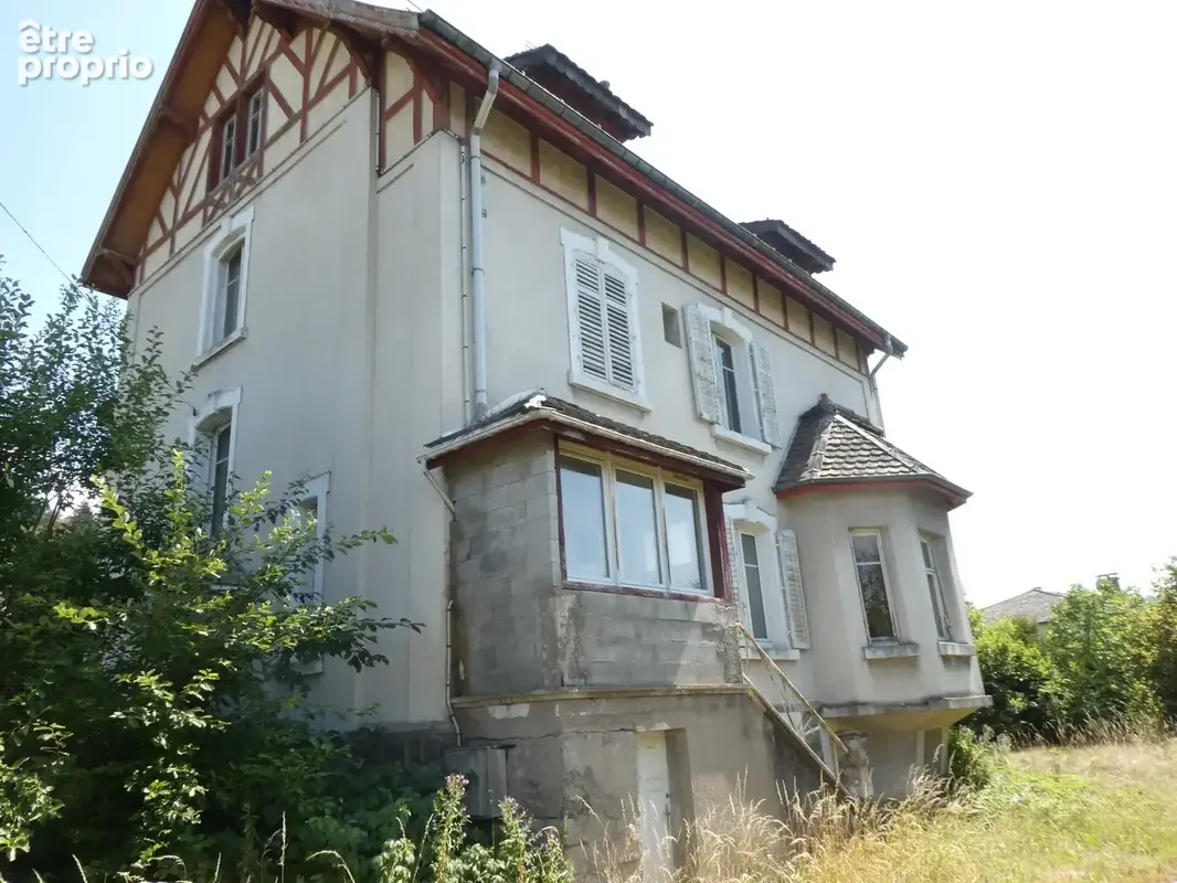 LE THILLOT (88)Maison bourgeoise de caractère à rénover de 280 m²sur trois niveaux, terrain 1000 m²+ garage - photo 9