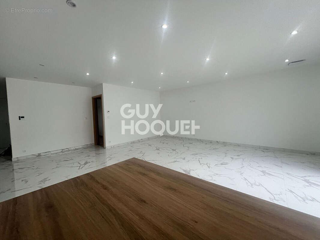 Maison à OS-MARSILLON