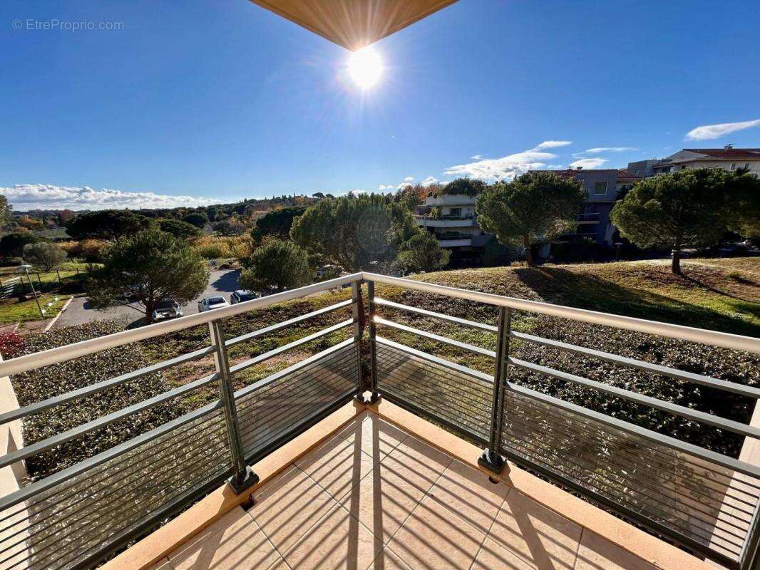 À vendre – T2 50m2 terrasse - parking Fréjus 83600 - photo 2