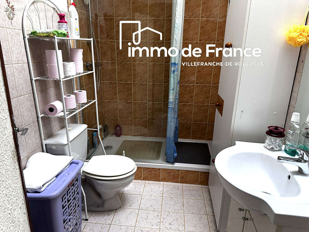 Immeuble Villefranche-de-rouergue 2 appartements T2 et T3 louésavec garage loués - photo 10