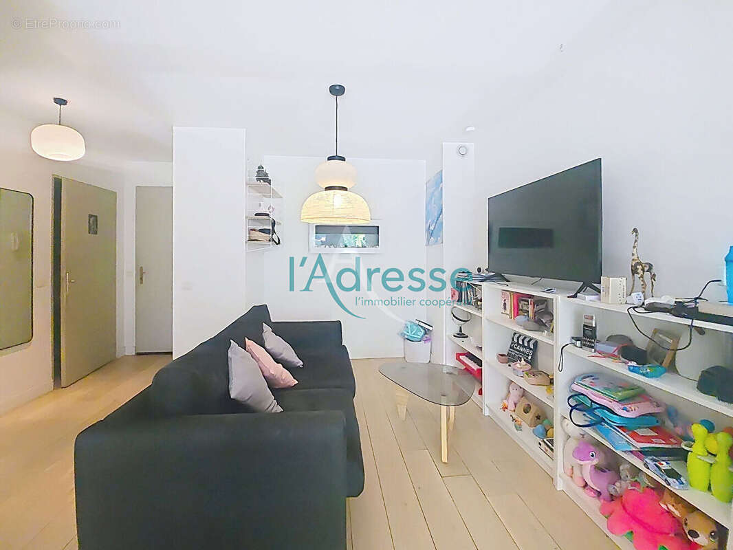 Appartement  2 pièce 38m² +  RDJ 70m² et parking - photo 4