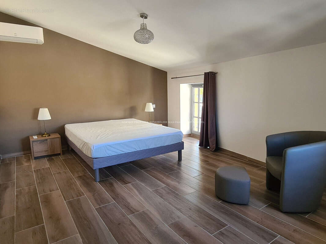 Maison 61 m² à Saint-Restitut  - photo 9