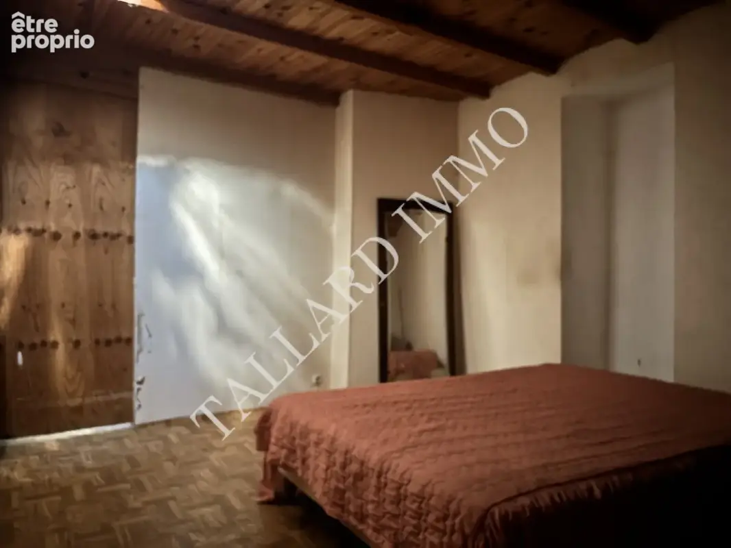 Exclusivité Tallard, maison de village à rénover, terrasse, garage et cave. - photo 15