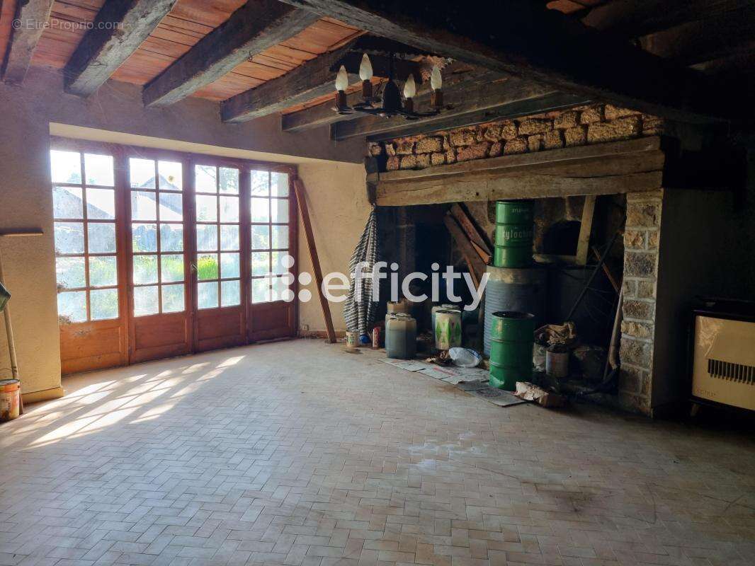 Maison 139 m² à Saint-Alban-Sur-Limagnole  - photo 4