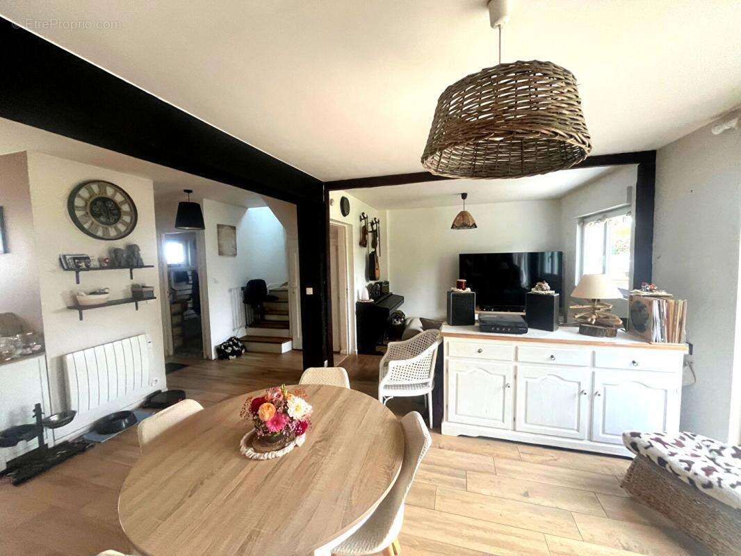 Maison à MINIAC-MORVAN