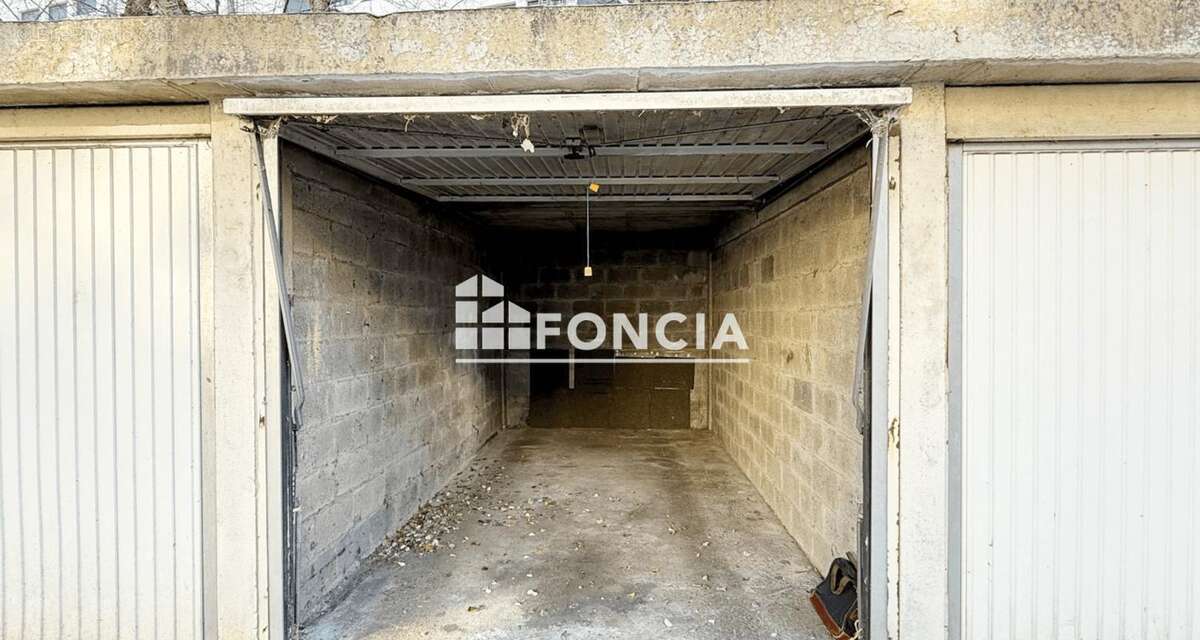 Parking à FRANCONVILLE