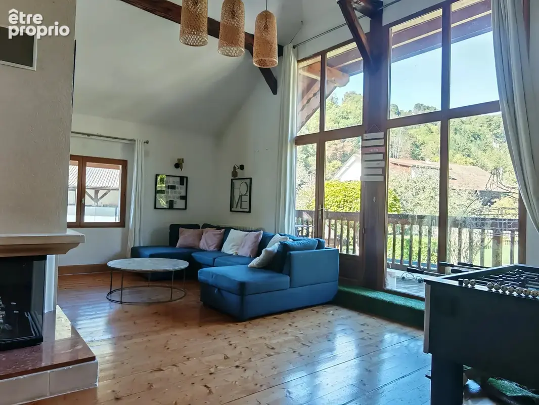 Maison 6 pièces 196m² à MARIGNIER - photo 1