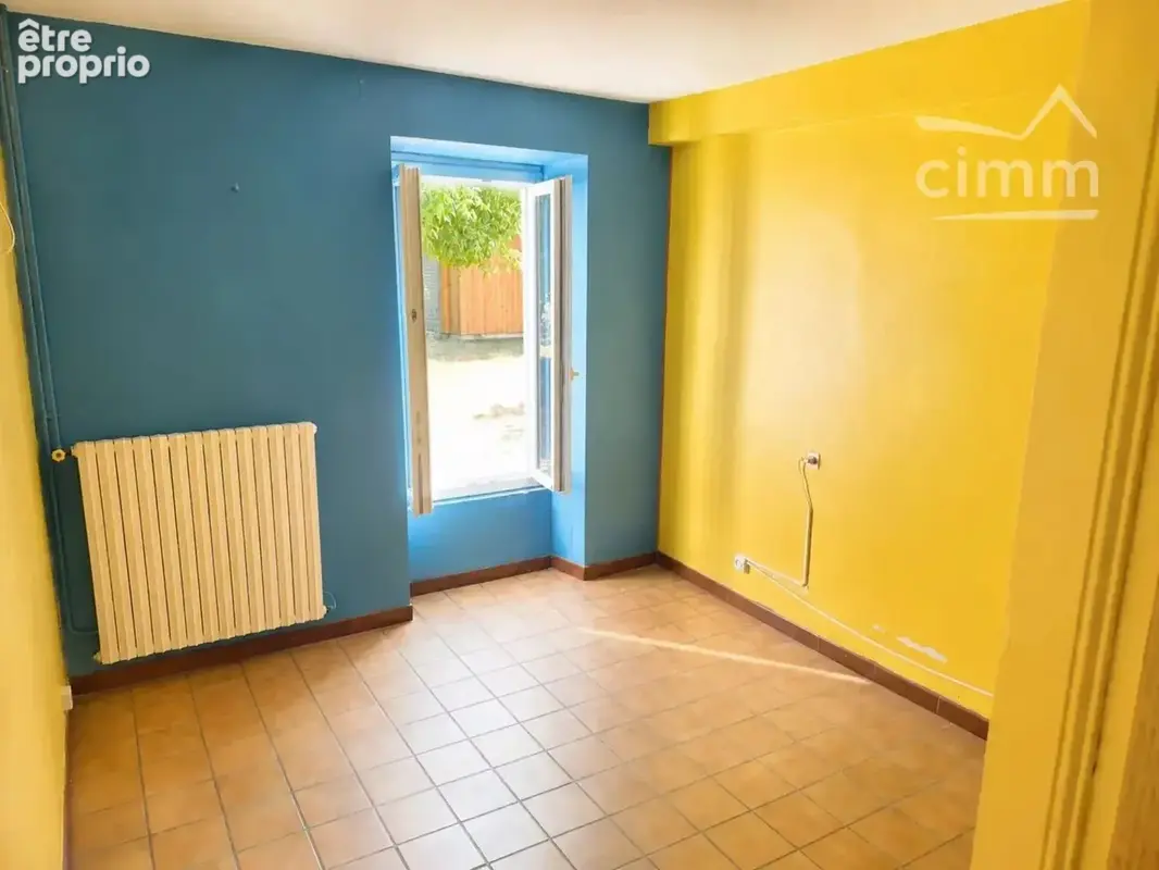 Longère avec dépendances - photo 11