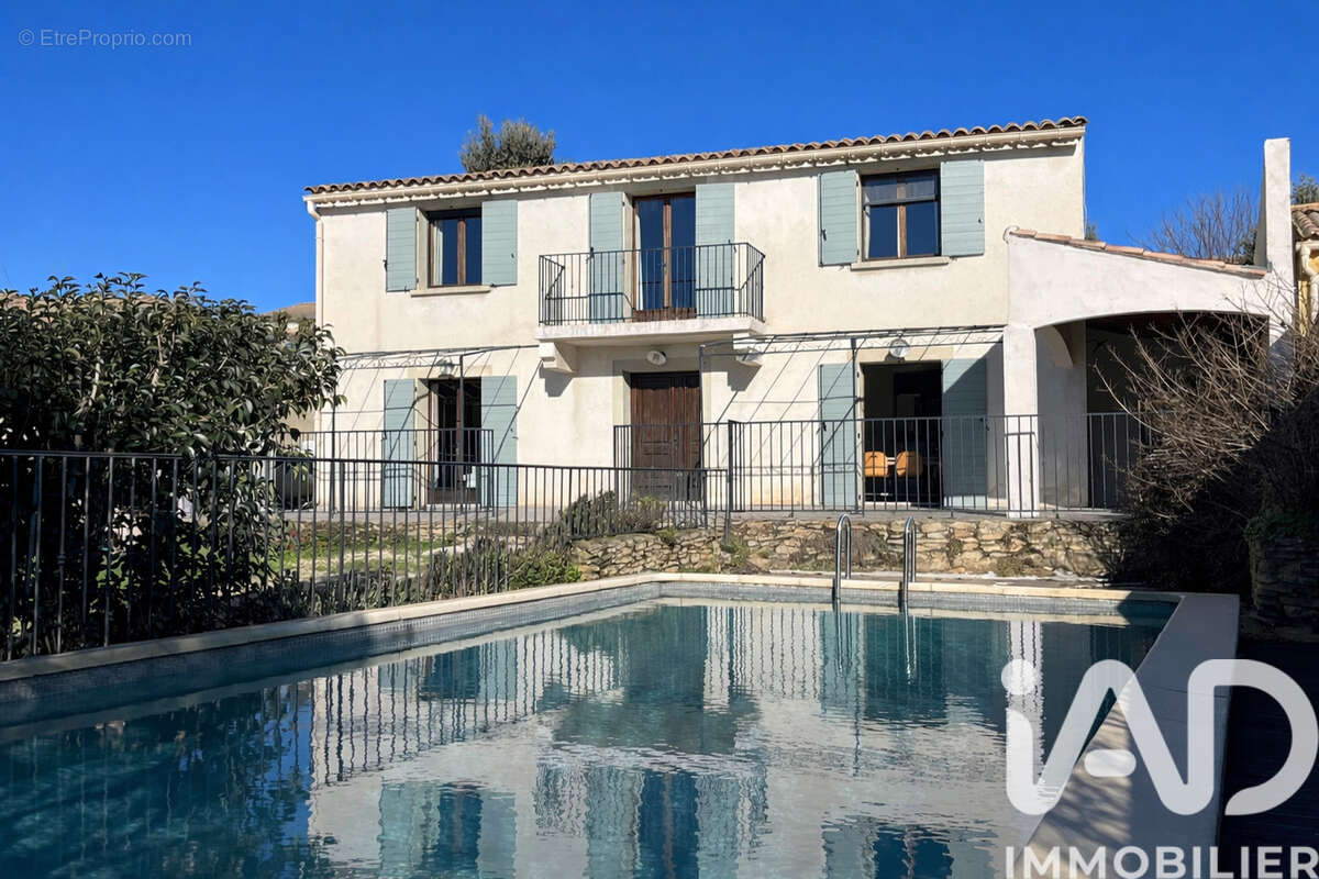 Photo 2 - Maison à UZES