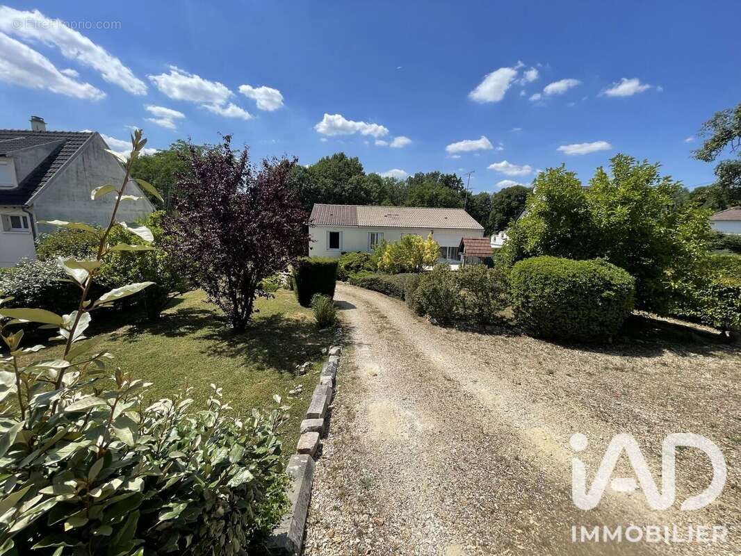 Photo 2 - Maison à QUINCY-VOISINS