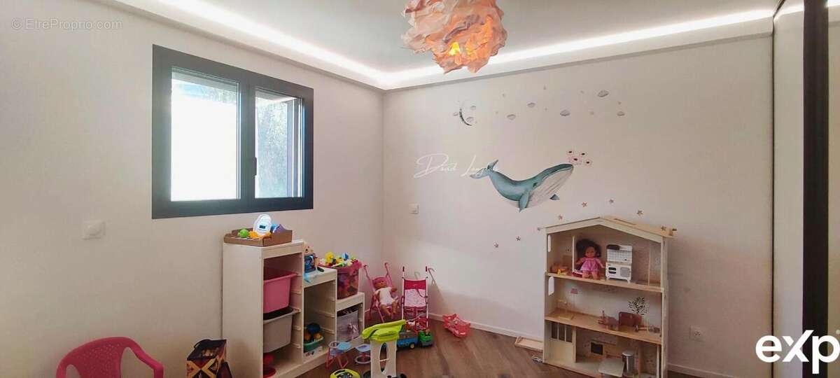 Maison à ROQUEFORT-LES-PINS