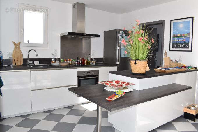 Maison à LA BREE-LES-BAINS