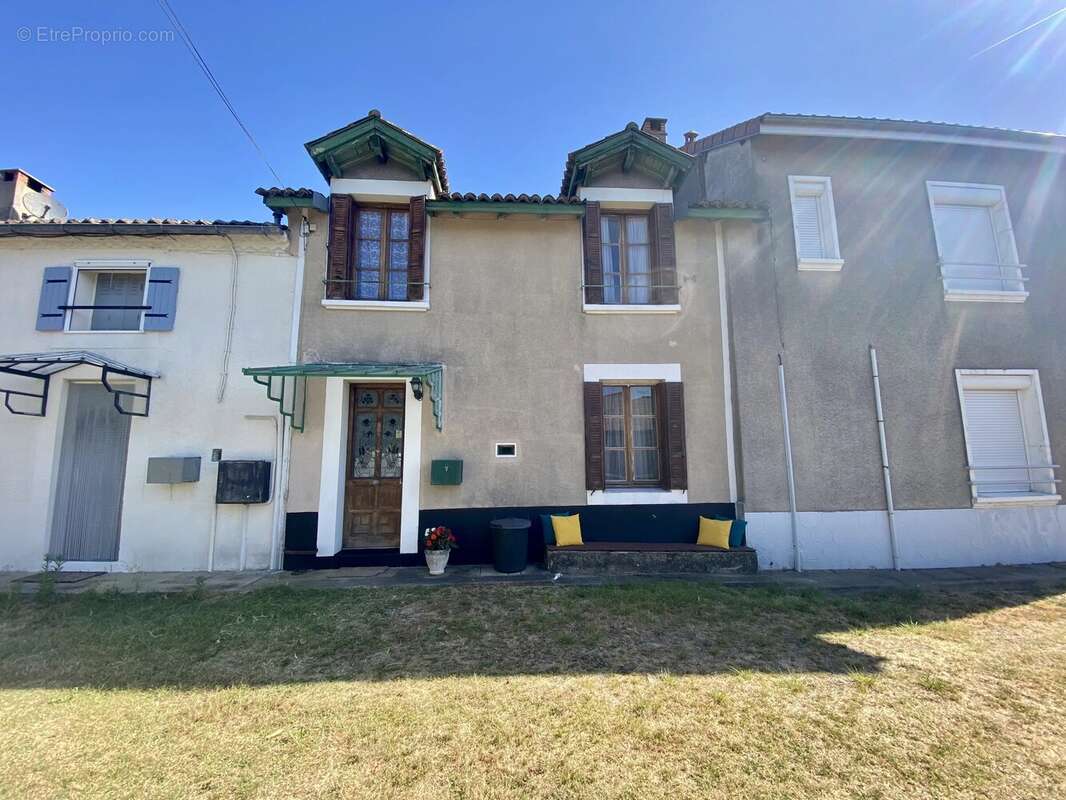 Jolie maison en pierre avec terrain et grange - photo 12