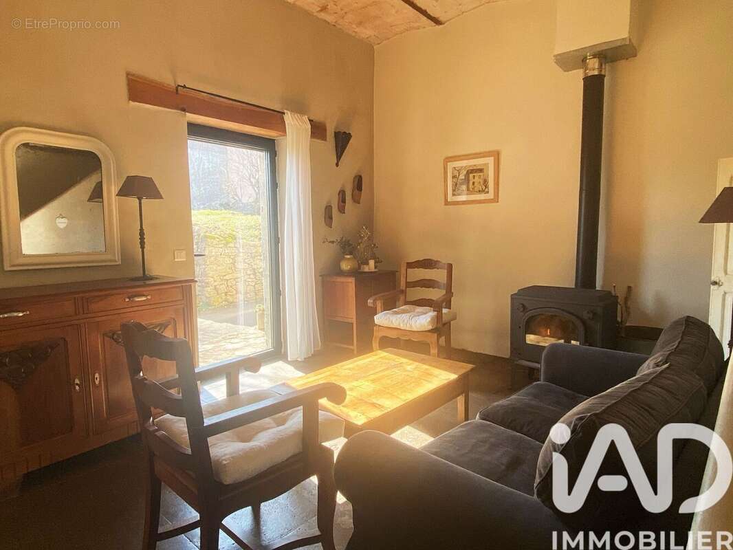 Maison 131 m² à Le Clapier  - photo 2