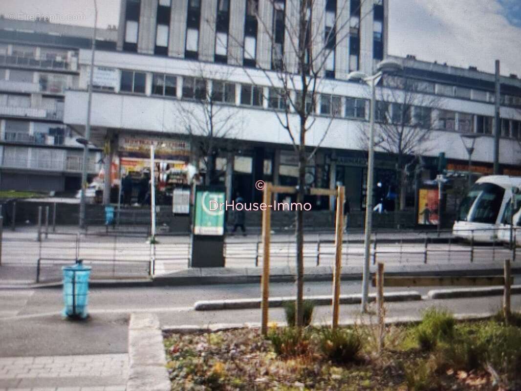 Commerce à SARCELLES