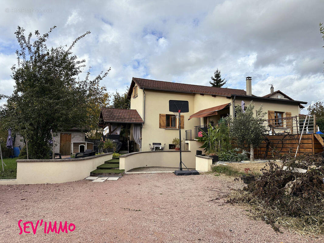 Maison à CUSSET