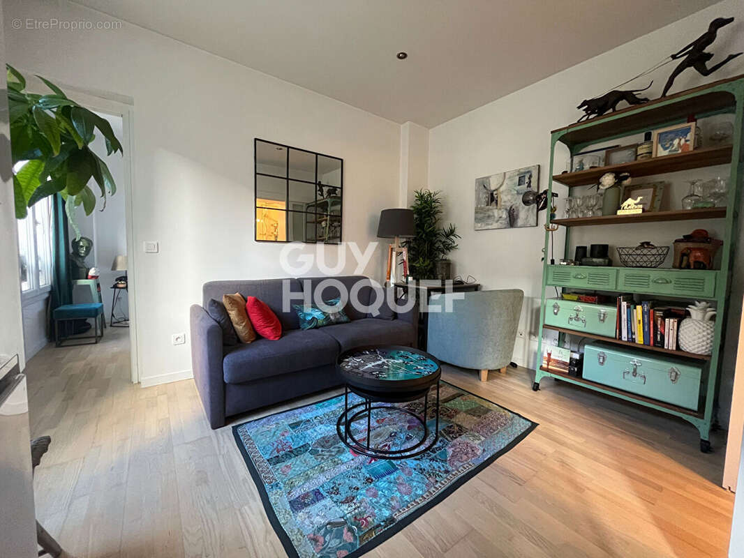 Appartement à PARIS-15E
