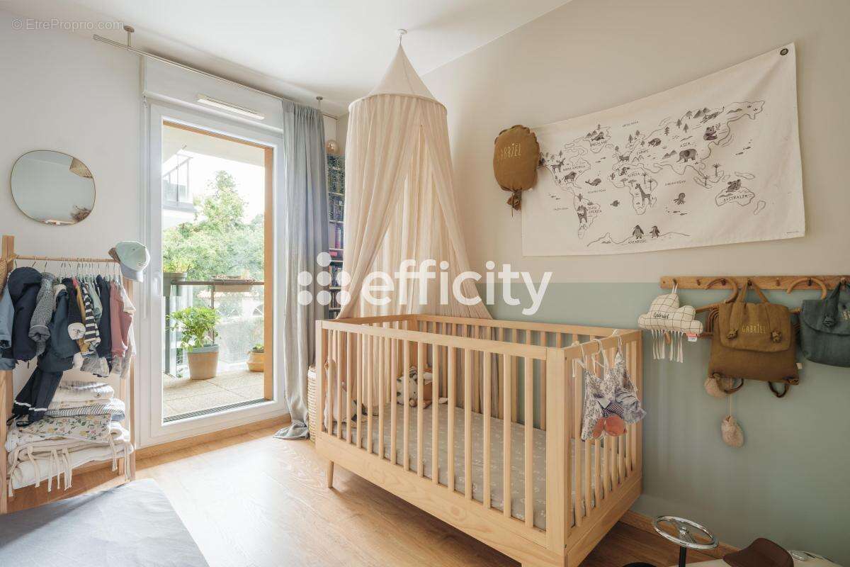 Appartement à SAINT-SEBASTIEN-SUR-LOIRE