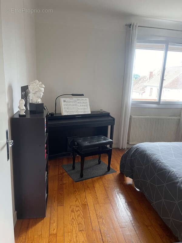 Maison à LA BATIE-DIVISIN