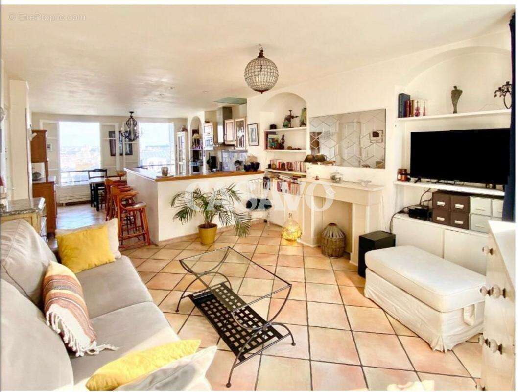 Appartement à PARIS-18E