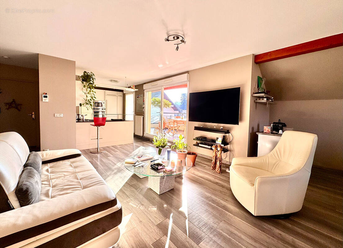 Appartement à VALLEIRY