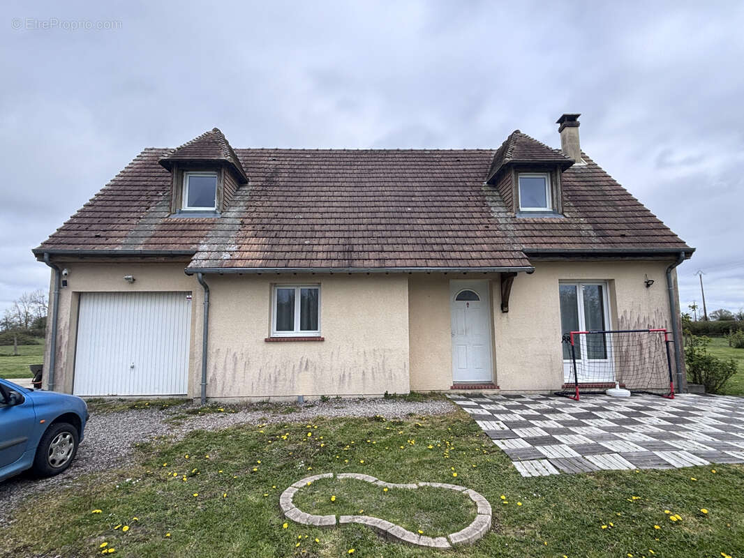 Maison à NEUVILLE-SUR-TOUQUES