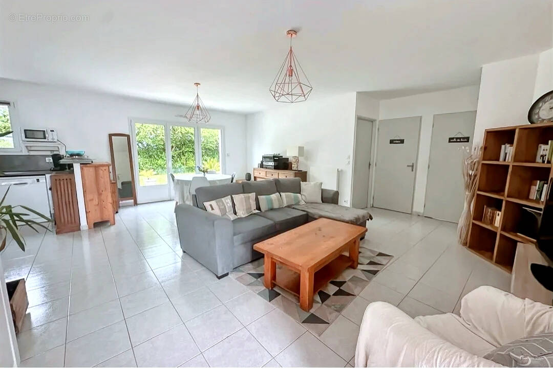 Maison à SAINTE-SOULLE