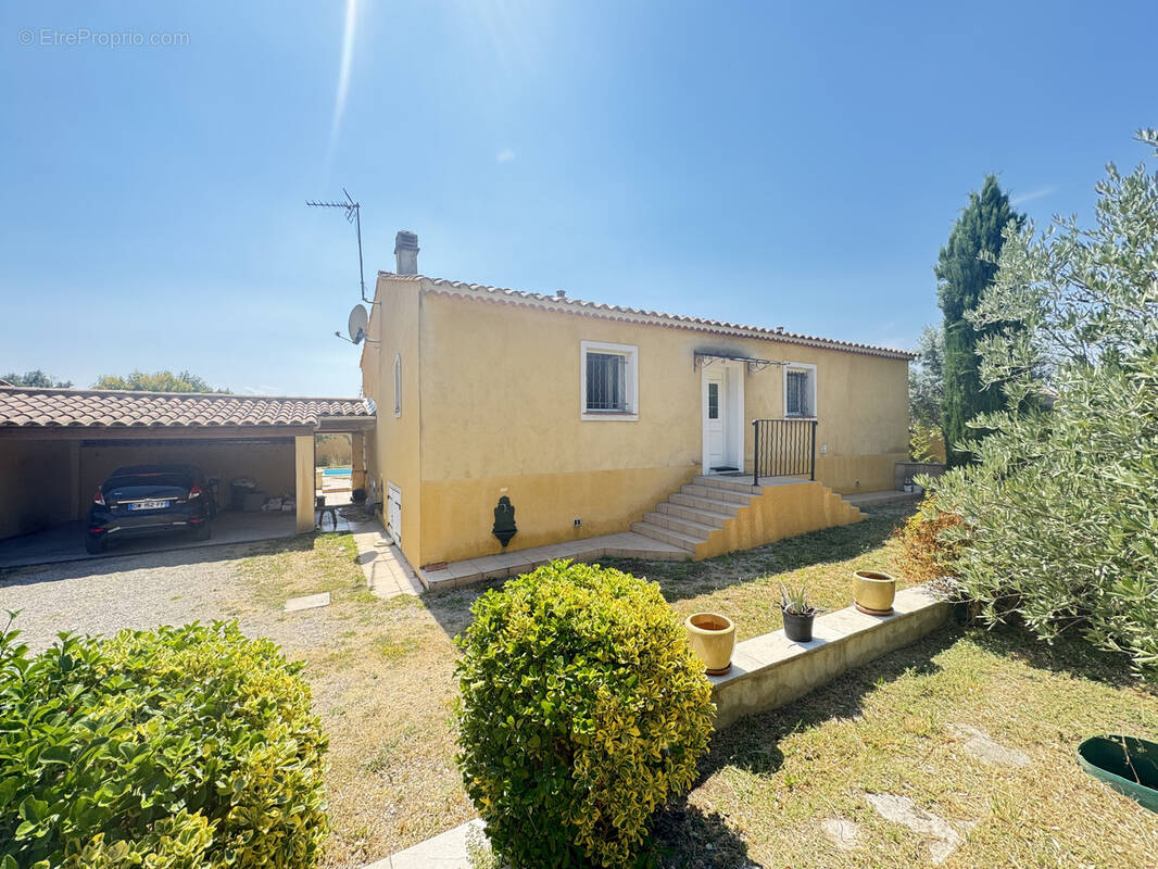 Maison à REGUSSE