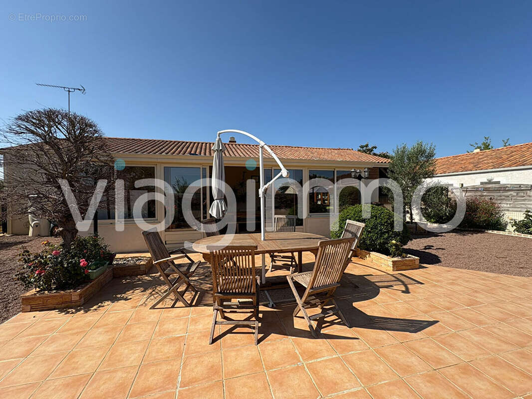 Maison Lucon 4 pièce(s) 108 m2 - photo 3