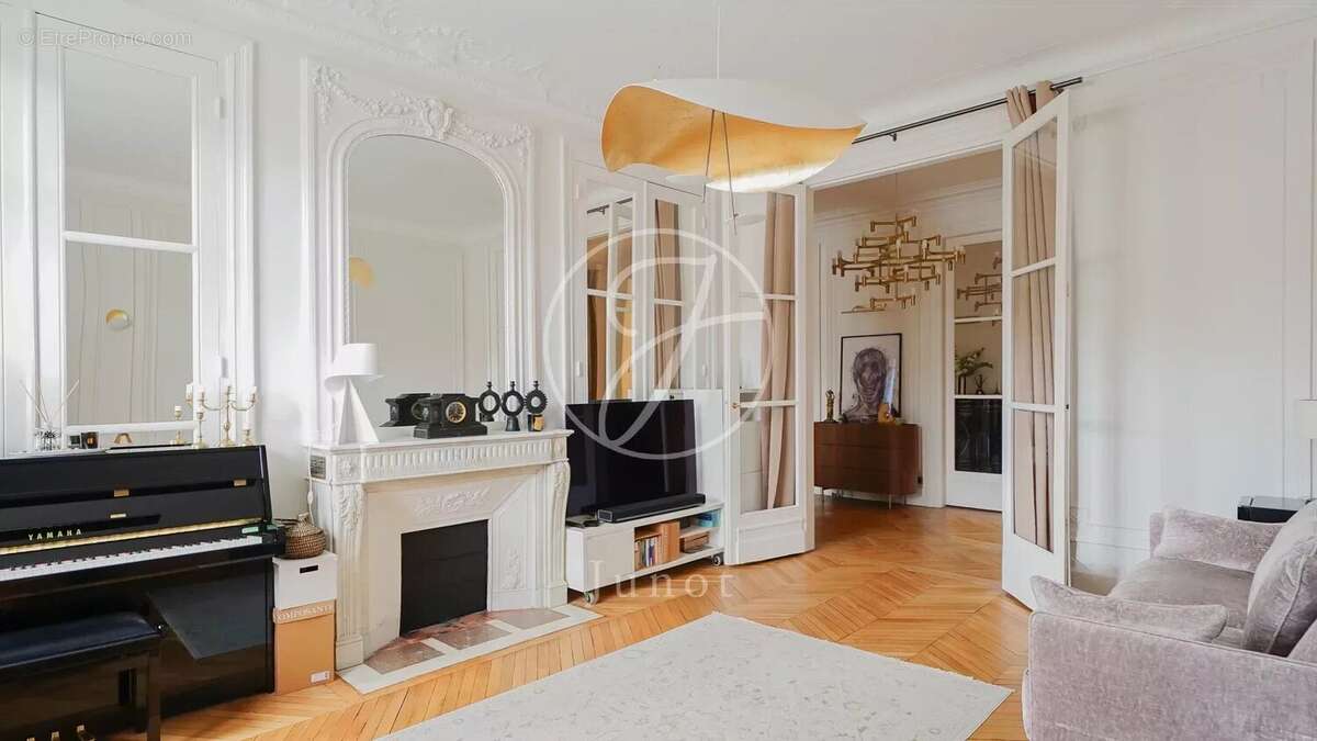 Appartement à PARIS-5E