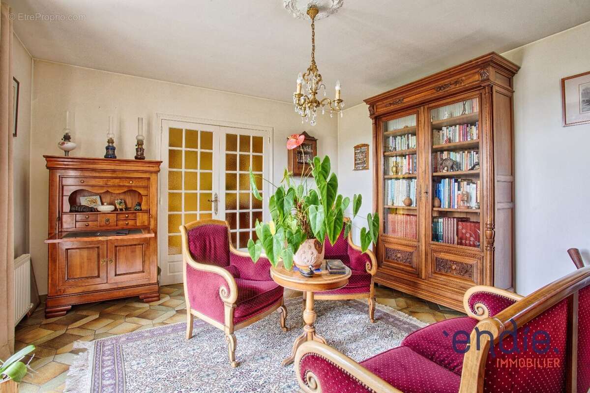 Maison à MEZIDON-CANON