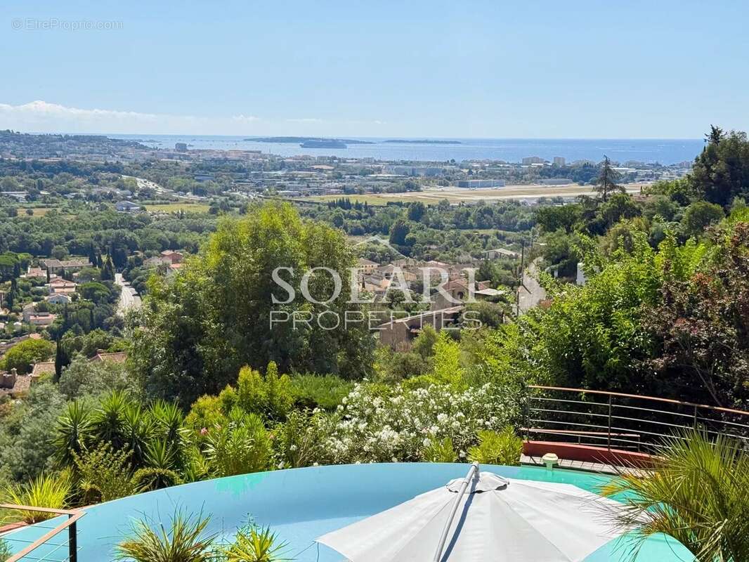 Villa de 300 m² avec piscine et vue mer - photo 10