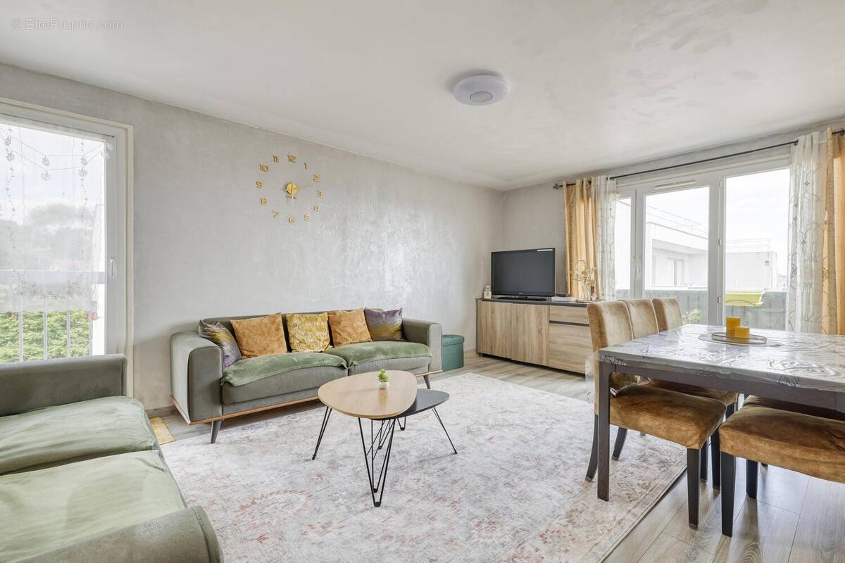 Photo 1 - Appartement à THIAIS