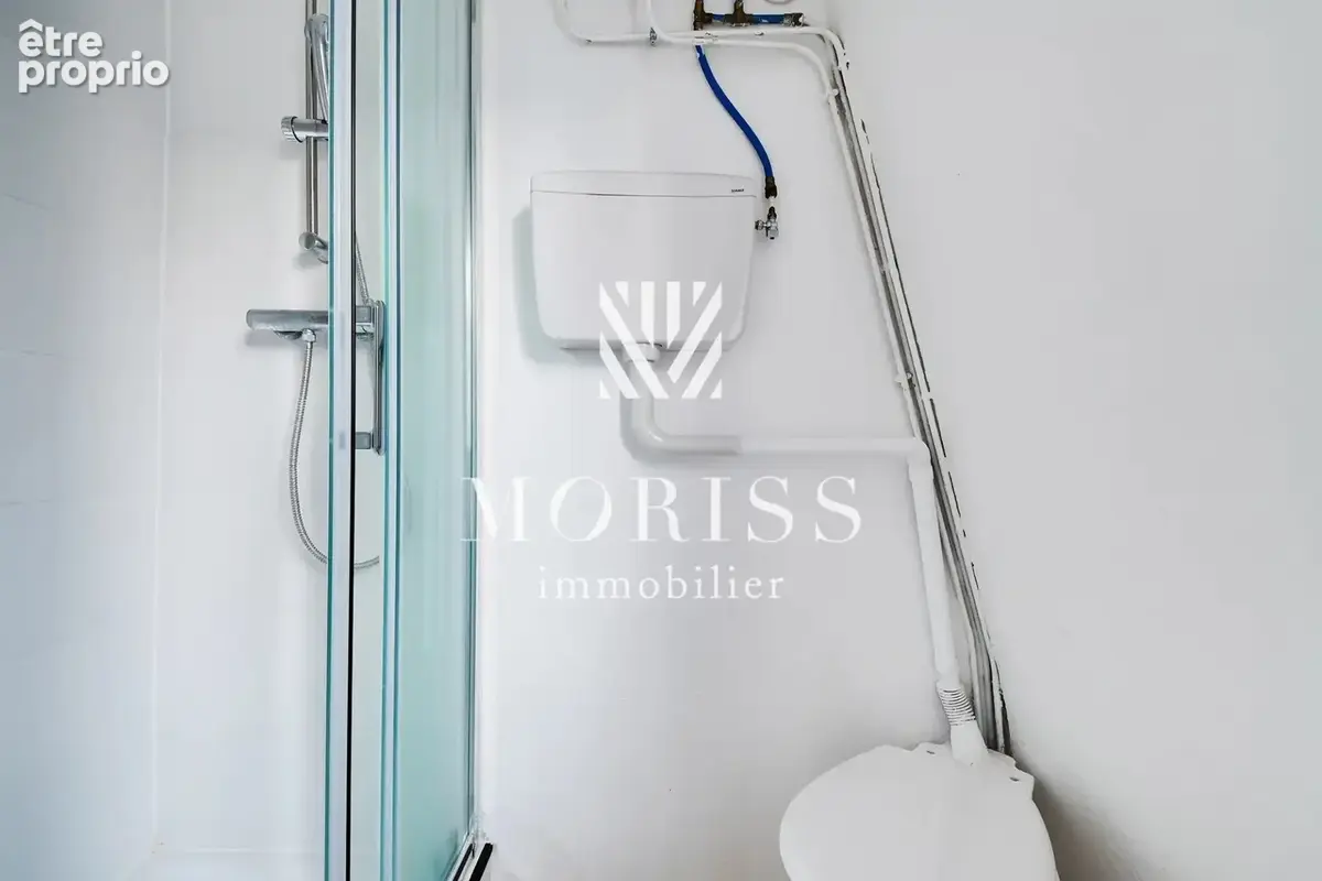 Studio - dernier etage - 75018 paris - photo 8