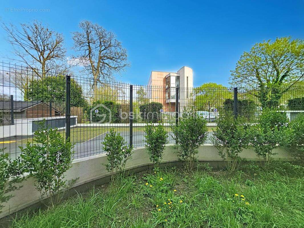 Appartement à COMBS-LA-VILLE