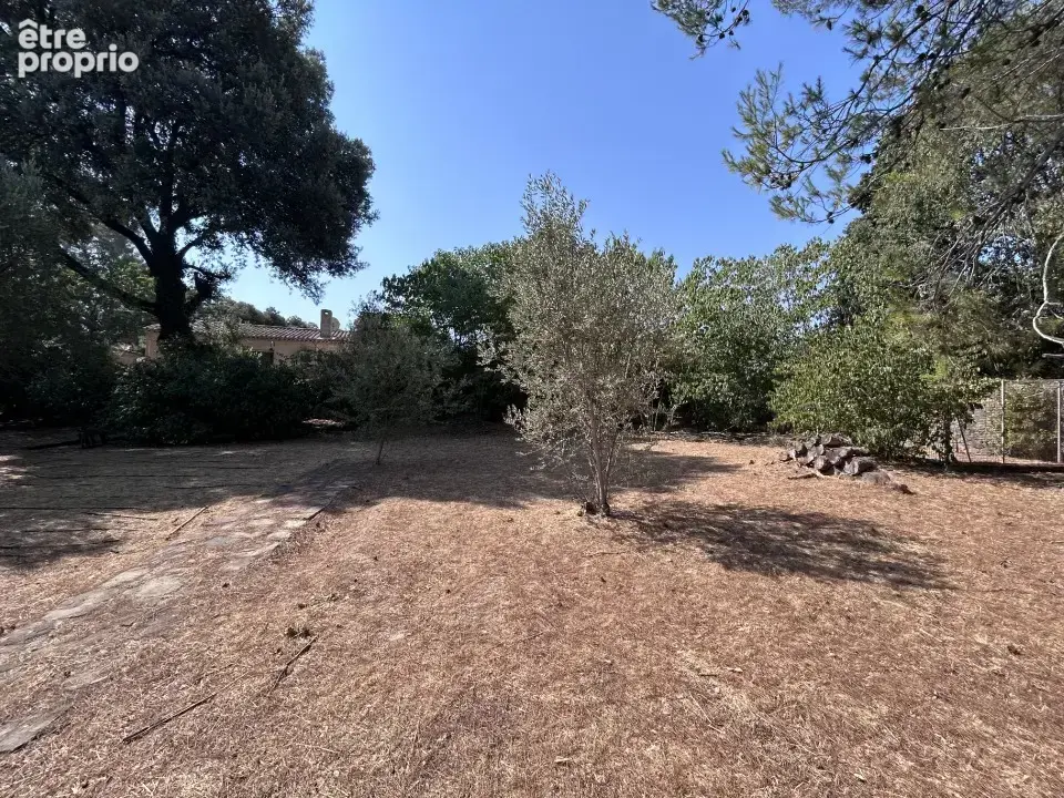 Photo Terrain à Draguignan au prix de 169 000€