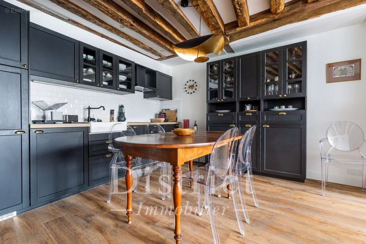 Appartement à PARIS-4E