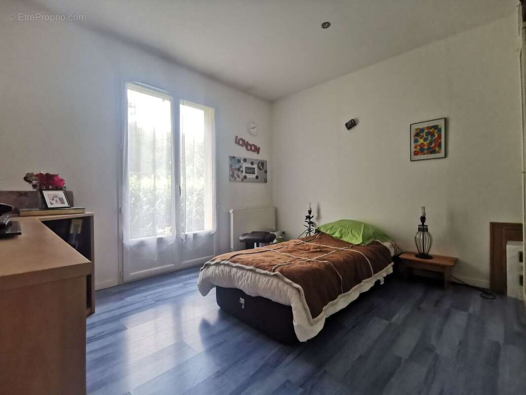 Maison à SAINT-SEBASTIEN-DE-MORSENT