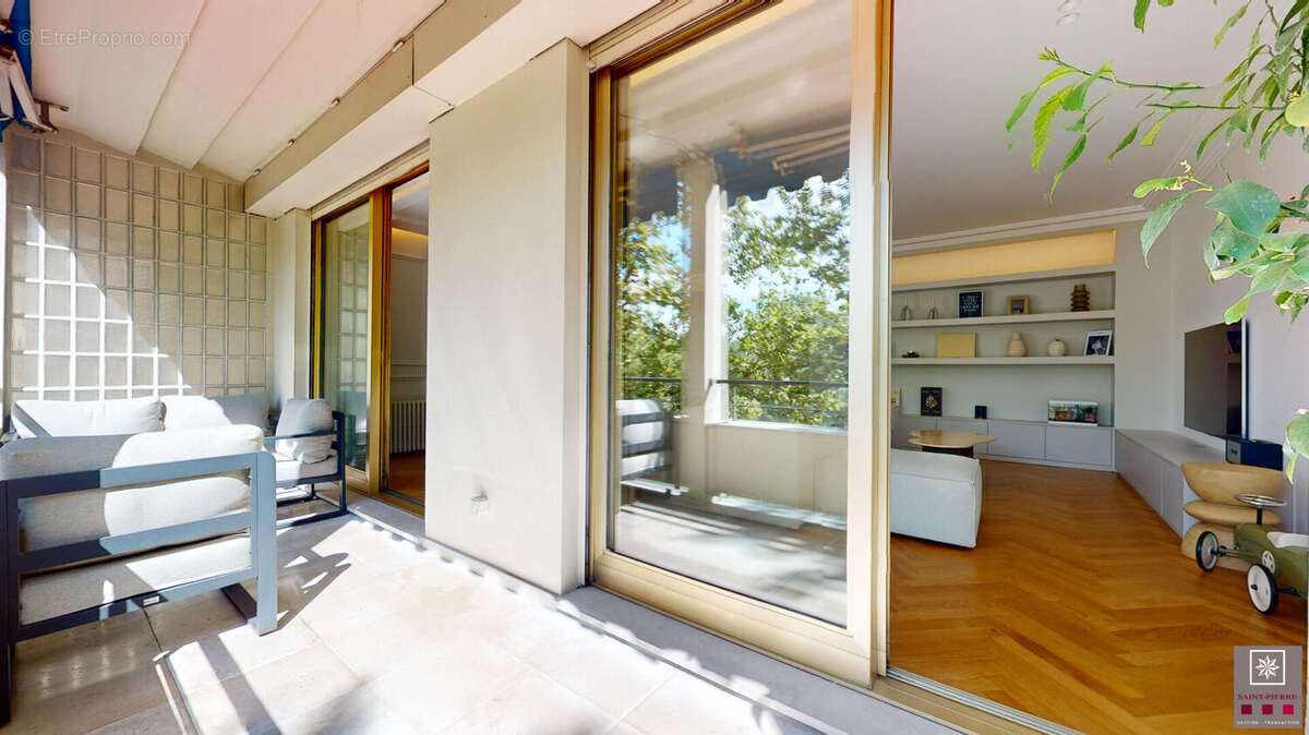 Appartement à LYON-6E